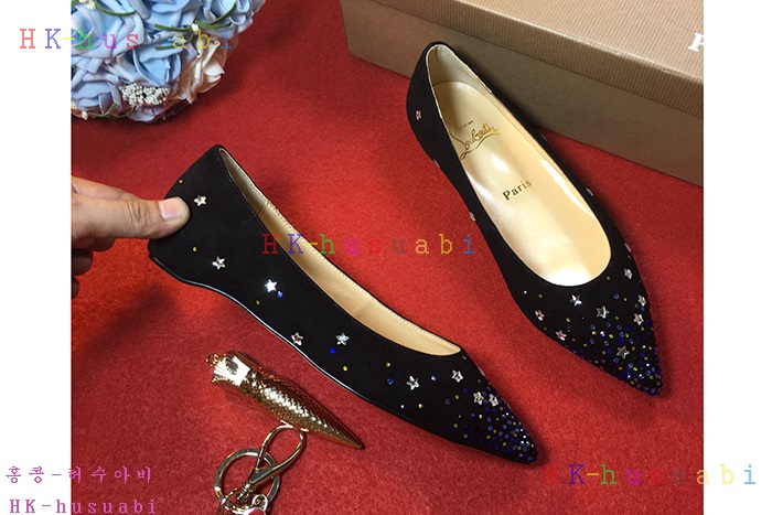 NEW 크리스찬 루부탱 단화 C48555