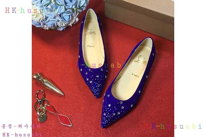 NEW 크리스찬 루부탱 단화 C48555