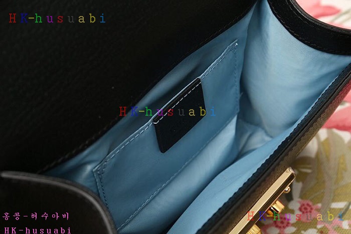 ★미러급★ 구찌 꿀벌 패드락 체인백 GU 42182-2