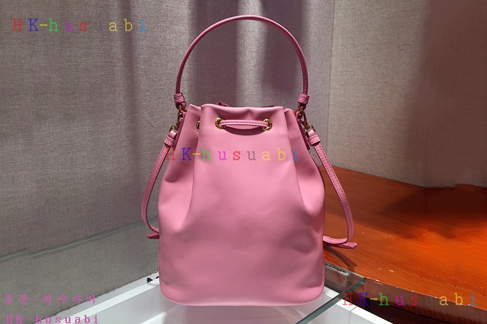 ★미러급★ 프라다 가죽 버킷백 P 1BH038-9