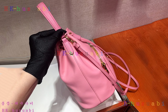 ★미러급★ 프라다 가죽 버킷백 P 1BH038-9