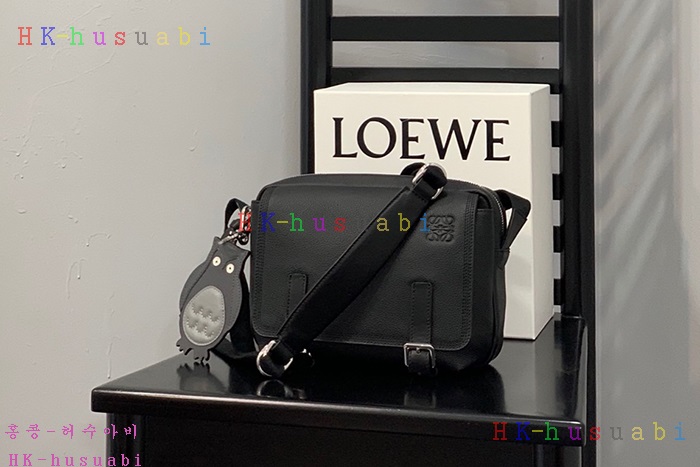 ★미러급★ 로에베 밀리트 메신저백 LW 66405