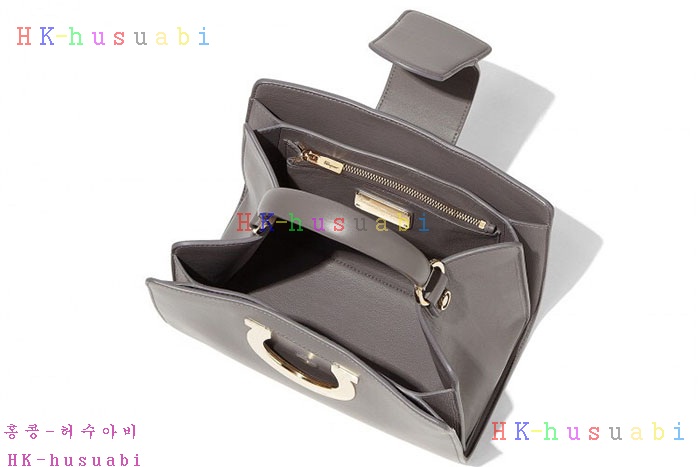 ★미러급★  페라가모 테아 토트백 F 21G596-3