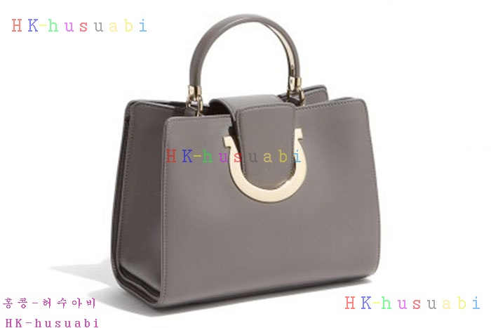 ★미러급★  페라가모 테아 토트백 F 21G596-3