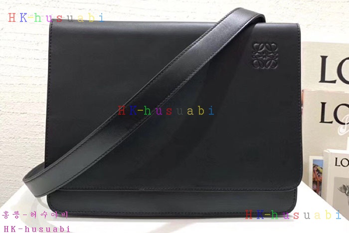 ★미러급★ 로에베 거싯 플랫 메신저백 LW 337401-2