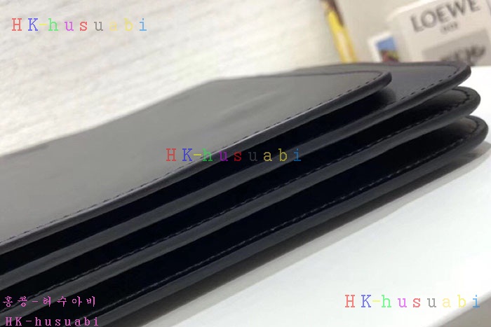 ★미러급★ 로에베 거싯 플랫 메신저백 LW 337401-2