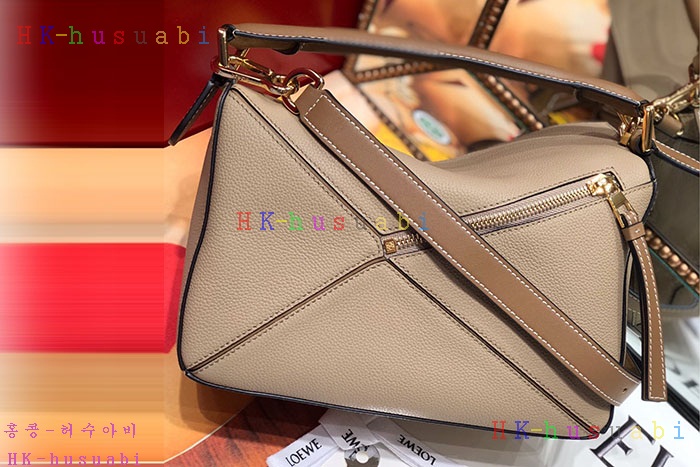 ★미러급★ 로에베 퍼즐백 LW 3855550