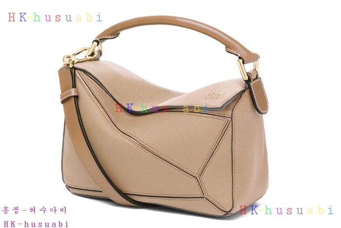 ★미러급★ 로에베 퍼즐백 LW 3855550