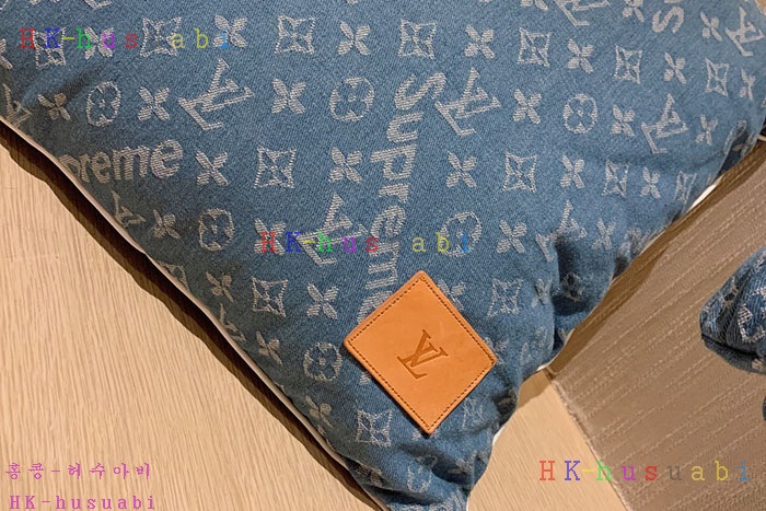 NEW 루이비통 쿠션 신상 LV 757774