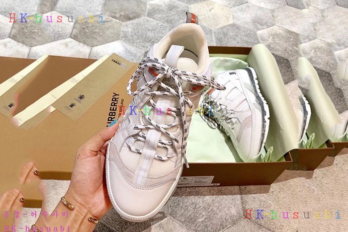 NEW 버버리 여성 스니커즈 BB 4271441