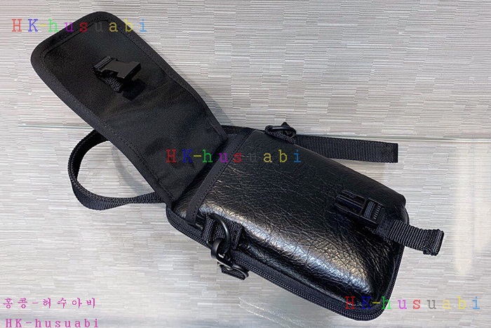 ★미러급★발렌시아가 익스플로러 크로스바디 파우치 백 B636992