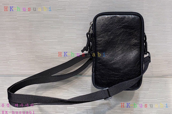 ★미러급★발렌시아가 익스플로러 크로스바디 파우치 백 B636992