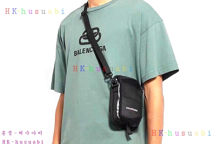 ★미러급★발렌시아가 익스플로러 크로스바디 파우치 백 B636992