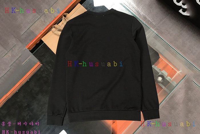 NEW 펜디 맨투맨 신상 FD 724012