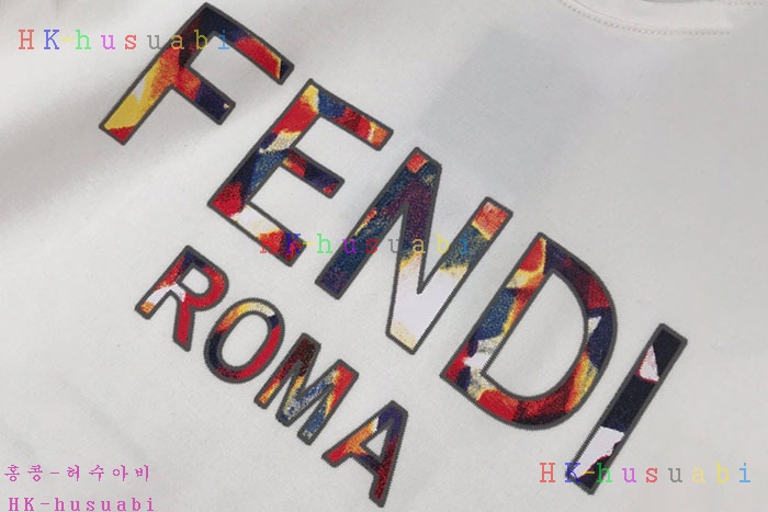 NEW 펜디 맨투맨 신상 FD 724012