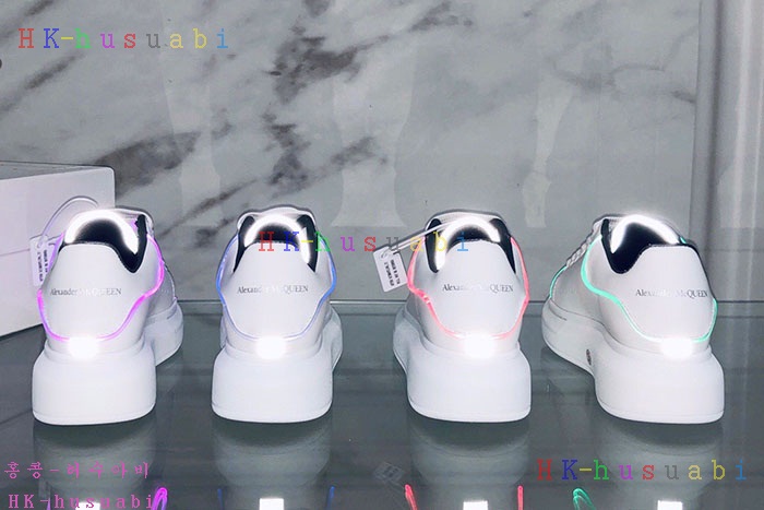 NEW 알렉산더맥퀸  신발 신상 M252220