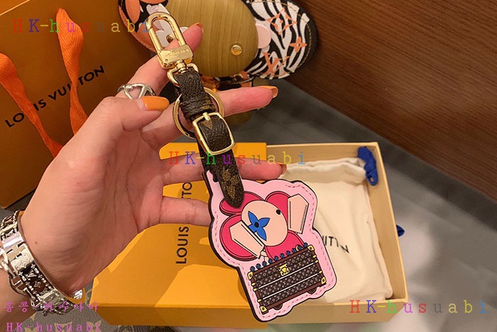 NEW 루이비통 백참 신상 LV 1427713