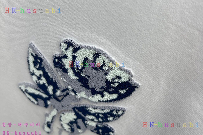 NEW 디올 반팔티 신상 DR 724568