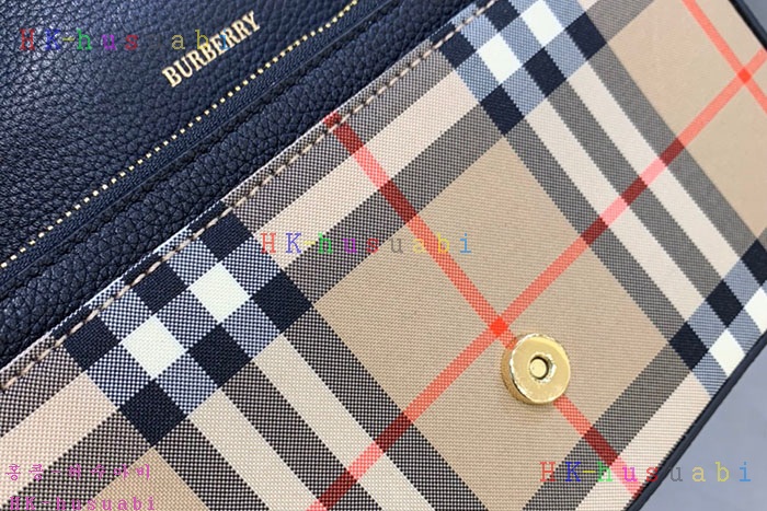 ★미러급★ 버버리 레더 빈티지 체크 크로스바디백 BB 1243350-3