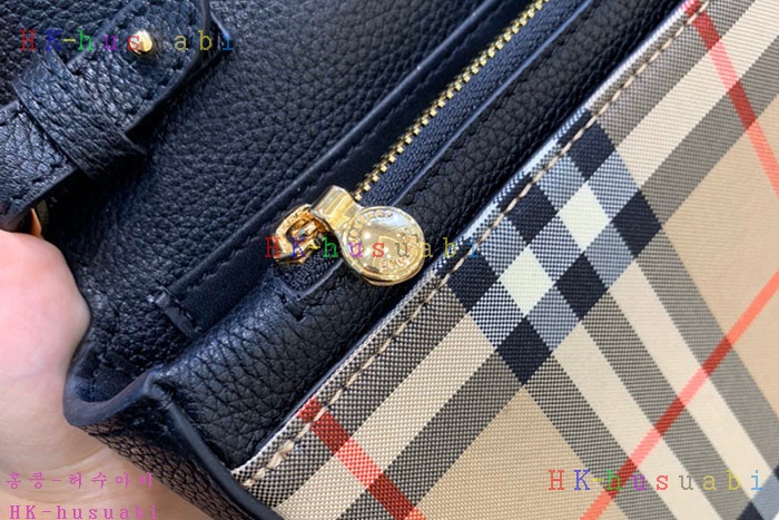 ★미러급★ 버버리 레더 빈티지 체크 크로스바디백 BB 1243350-3