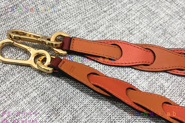 NEW 로에베 가죽 스트랩  LW 399240