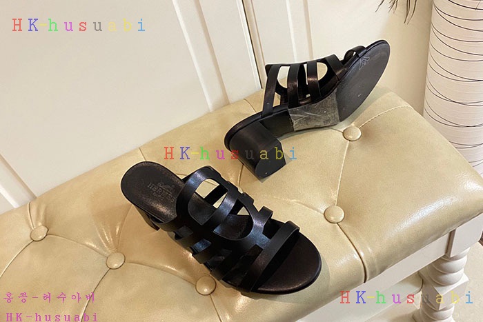 NEW 에르메스 샌들 신상 H 2424113