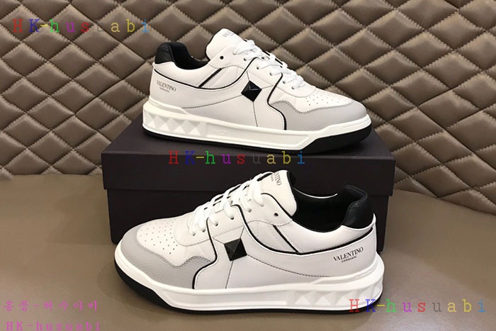 NEW 발렌티노 스니커즈 신상 V 572444