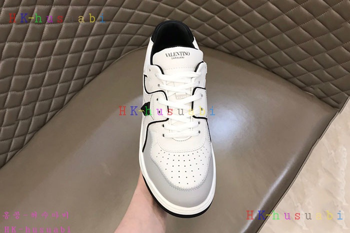 NEW 발렌티노 스니커즈 신상 V 572444