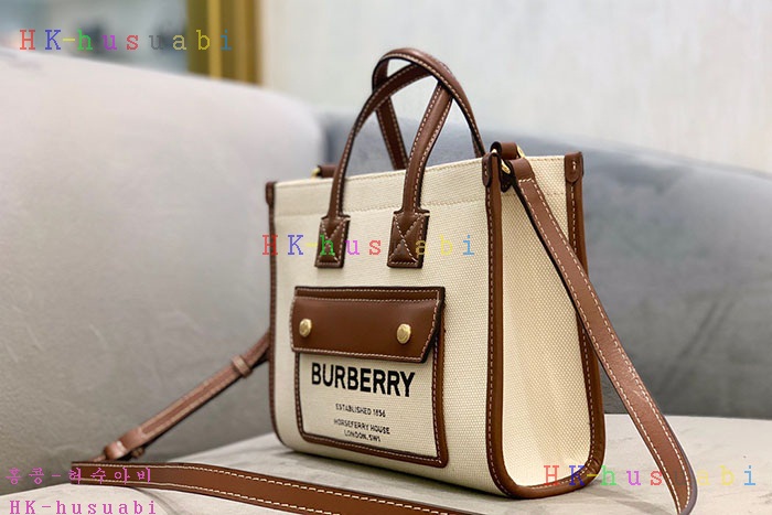 ★미러급★버버리 미니 투톤 캔버스 레더 프레야 백 80441431