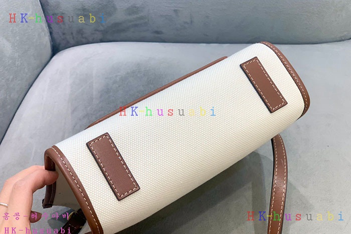 ★미러급★버버리 미니 투톤 캔버스 레더 프레야 백 80441431