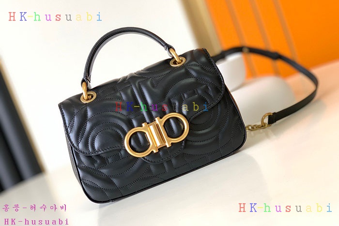 ★미러급★페라가모 여성 간치니 퀼팅 토트 732663