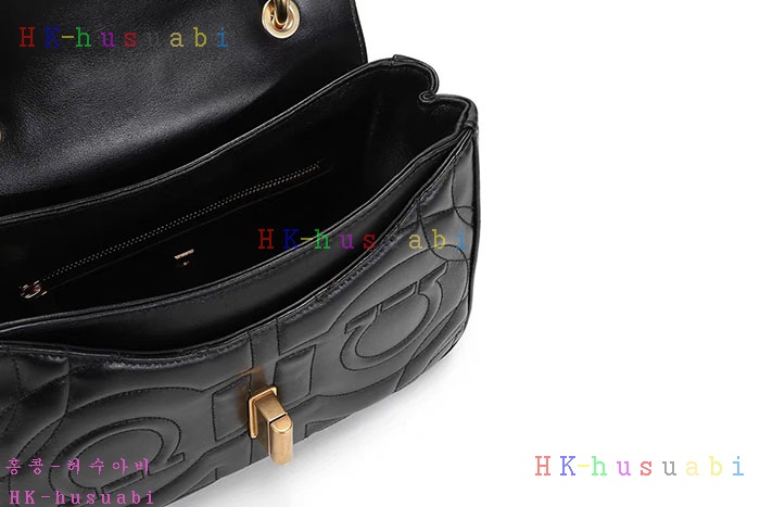 ★미러급★페라가모 여성 간치니 퀼팅 토트 732663