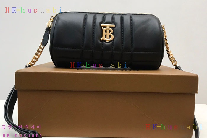 ★미러급★버버리 퀼팅 램스킨 롤라 배럴 백 80492191