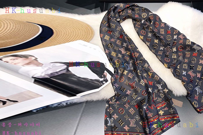 NEW 루이비통 스카프 신상 LV 885232