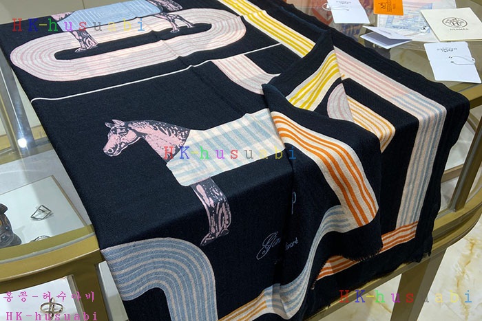 NEW 에르메스 스카프 신상 H 722405