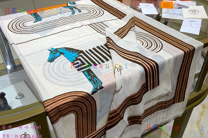 NEW 에르메스 스카프 신상 H 722406