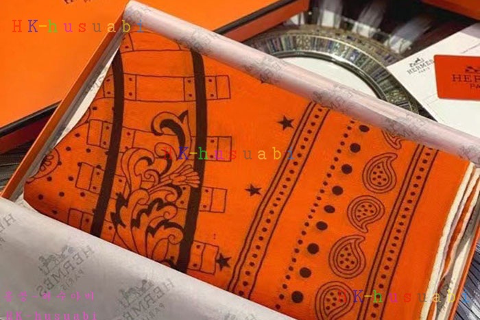 NEW 에르메스 스카프 신상 H 668905