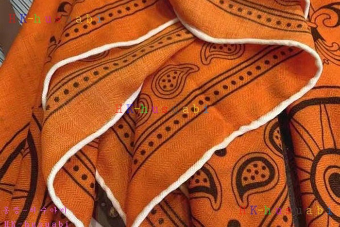 NEW 에르메스 스카프 신상 H 668905