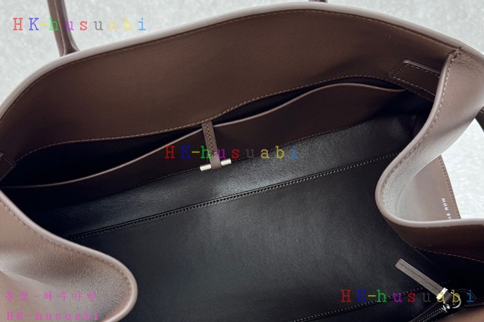 ★미러급★더 로우 EW Margaux 가죽 백 2825001-3