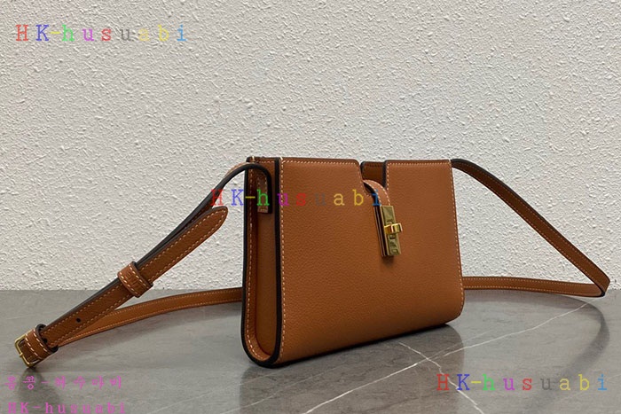 ★미러급★셀린느 16 스트랩 버클 포쉐트 카프스킨 미니 크로스백 10M443