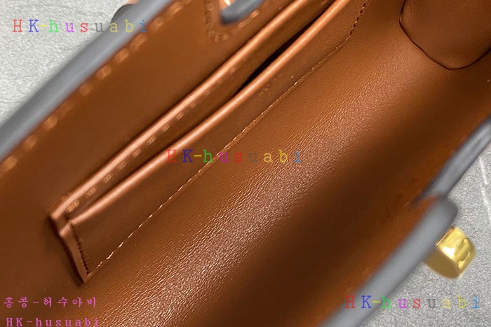 ★미러급★셀린느 16 스트랩 버클 포쉐트 카프스킨 미니 크로스백 10M443