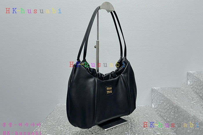 ★미러급★미우미우 가죽 숄더백 MU 330401