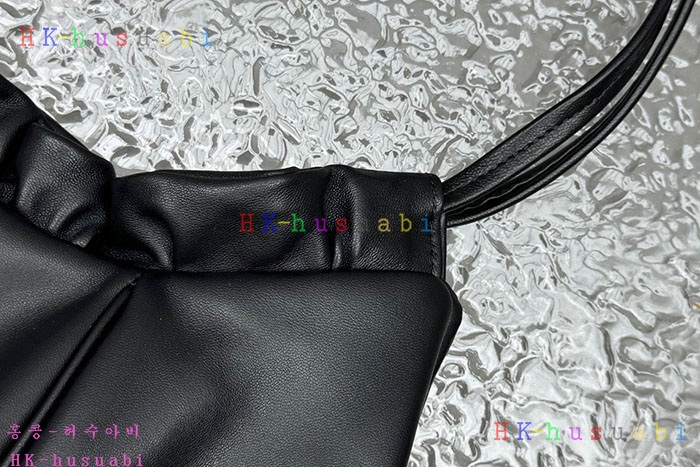 ★미러급★미우미우 가죽 숄더백 MU 330401