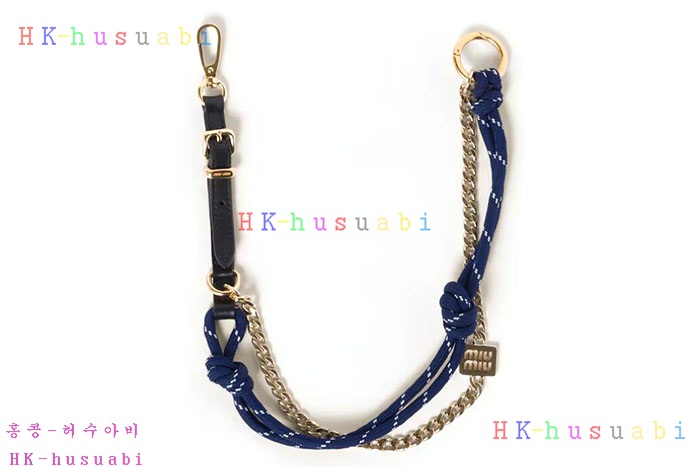 NEW 미우미우 키링 백참 신상 524124