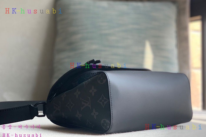 ★미러급★루이비통 펄스 메신저 M12681