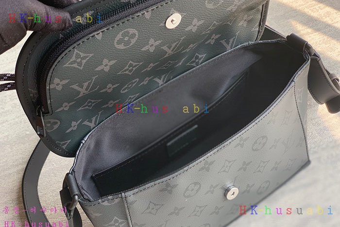 ★미러급★루이비통 펄스 메신저 M12681