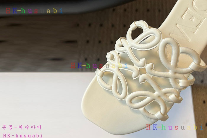 NEW 로에베 샌들 신상 L 5147011