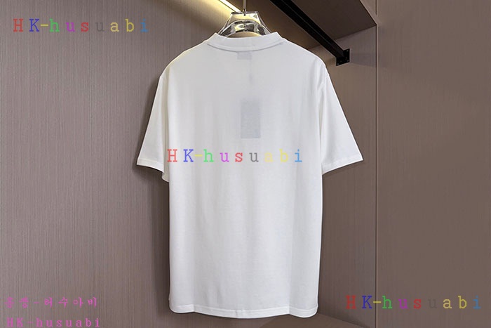 NEW 펜디 반팔티 신상 FD 559401