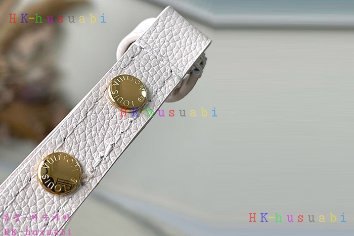 ★미러급★루이비통 트위스트 MM 슬림 쿼츠 M14341