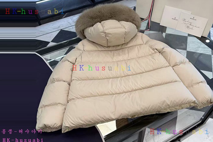 NEW Ŭ е Ż M 18747701